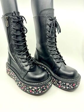 Platform Demonia Emily 350 Calf-High
Lace Up Boot Floral/Black Women’s SZ